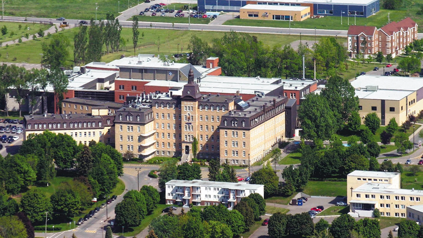دانشگاه کبک در ریموسکی (Université du Québec à Rimouski)